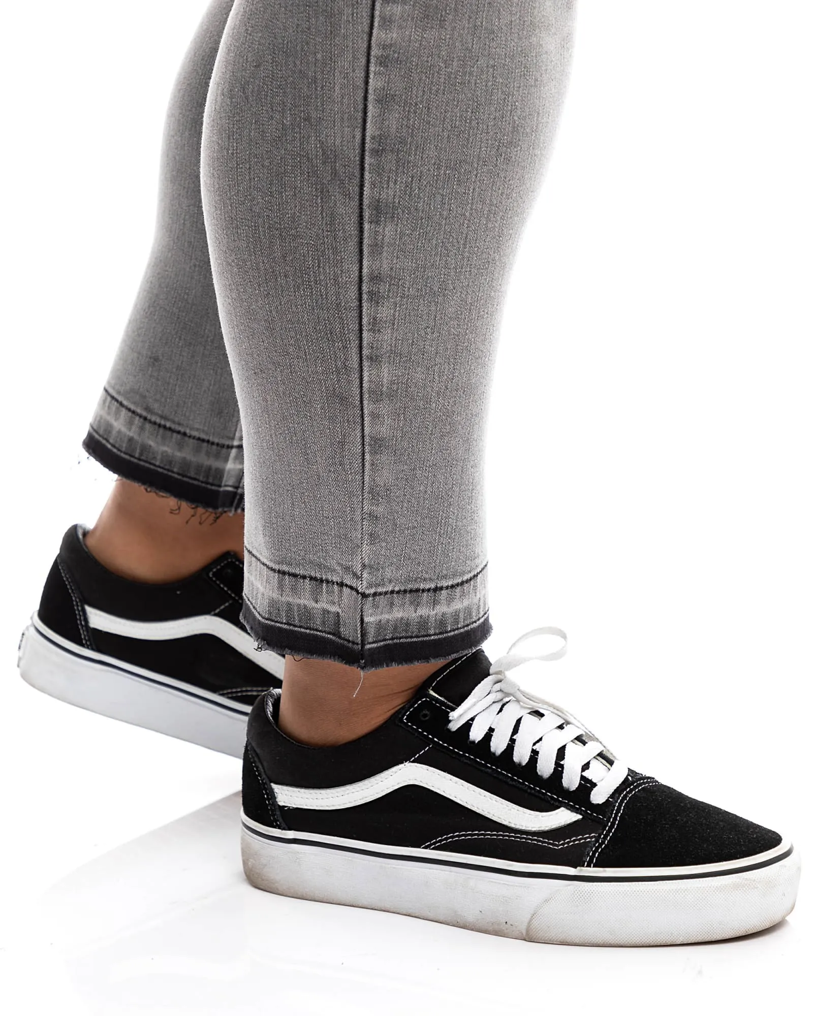 Victoria HIgh Rise Relaxed Jean | Vienna